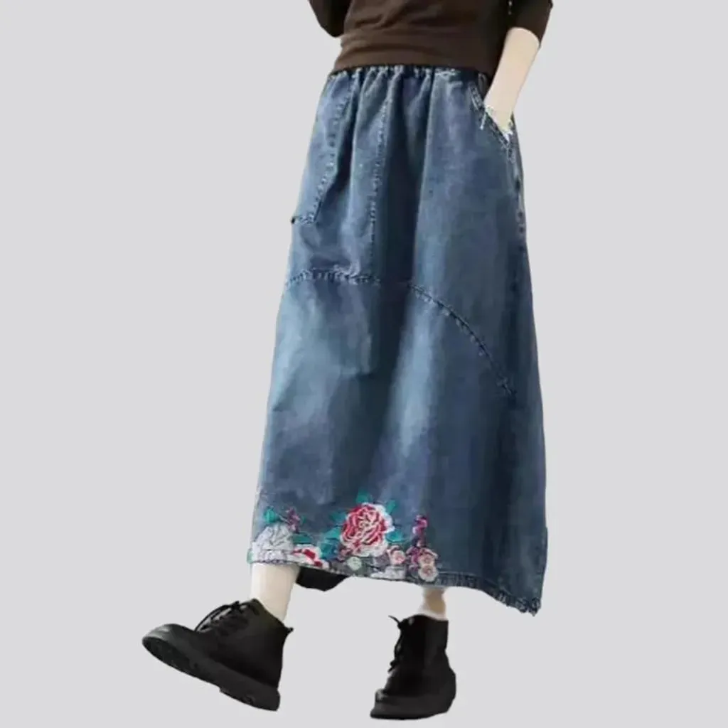 Sanded flowery women's jeans skirt